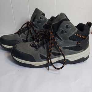 Ozark Trail Size 9.5 Hiking Shoes